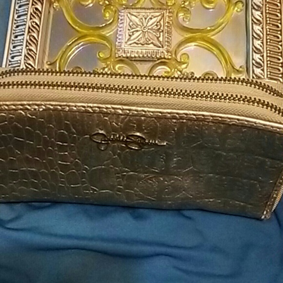 Jessica Simpson Antique Gold Clutch - Picture 3 of 8